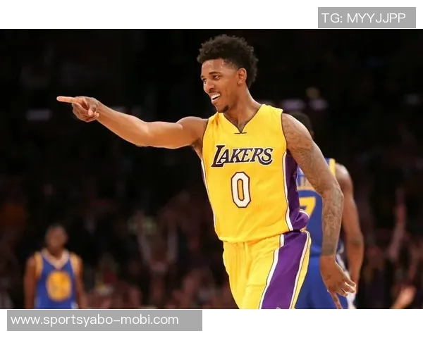 华盛顿鼓励球队坚持信念相信努力终将迎来转机